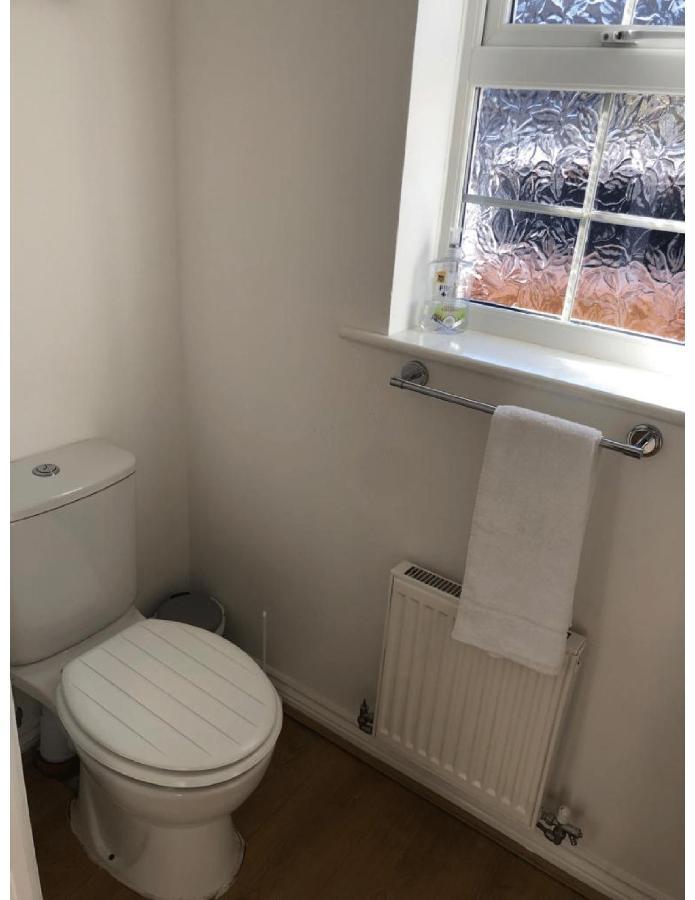 Holiday home Perfectly Placed 3 Bed In A Peaceful Close *