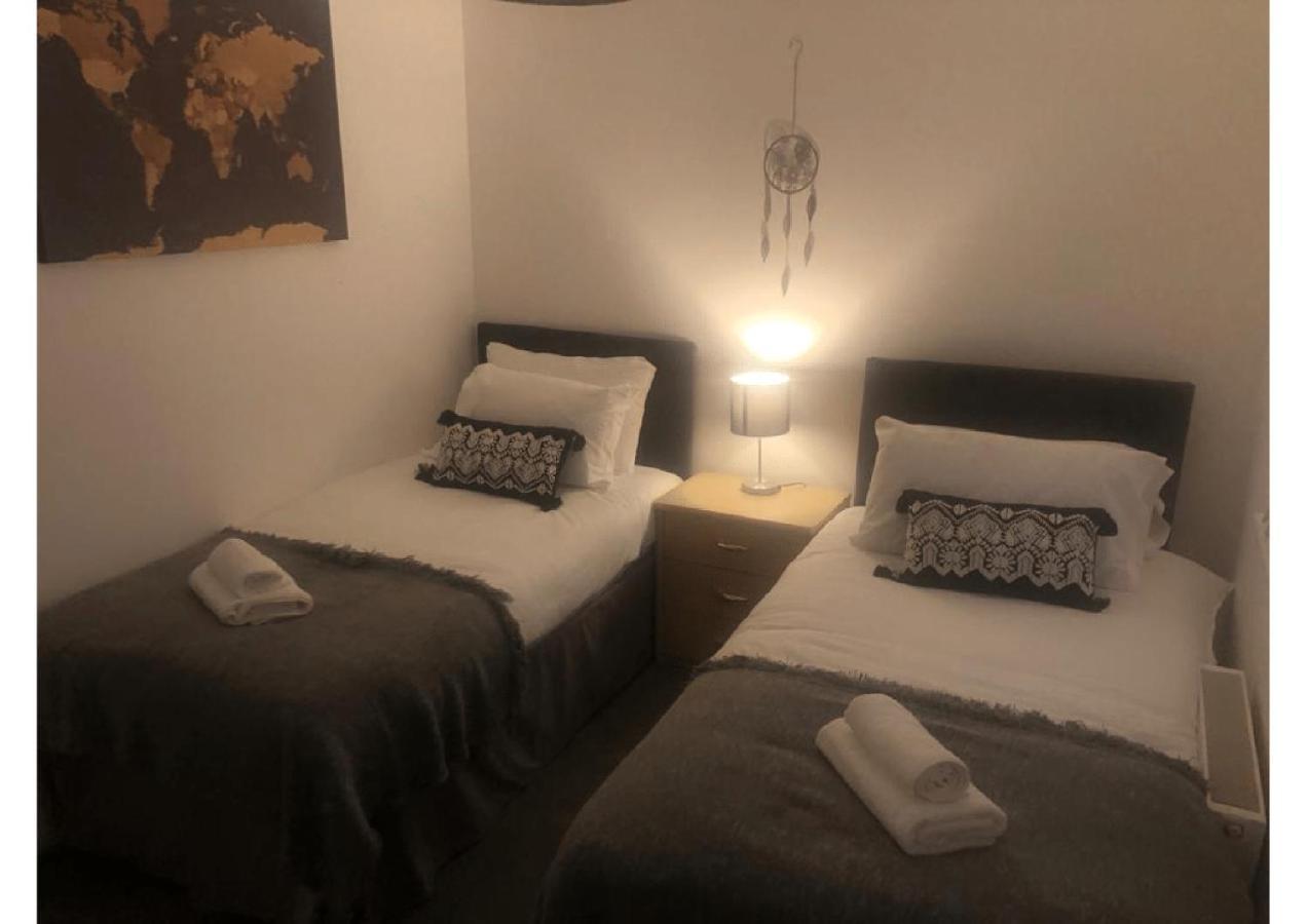 Perfectly Placed 3 Bed In A Peaceful Close *